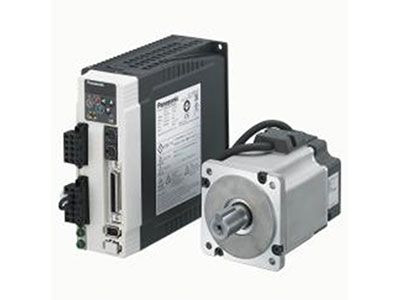 Un set de servomotor y sistema de servo, respectivamente